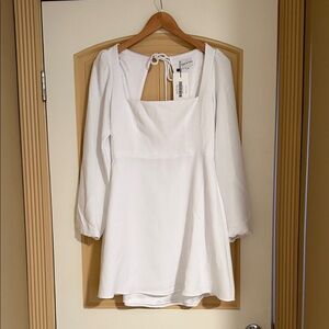 Park & Fifth White Long Sleeve Dress